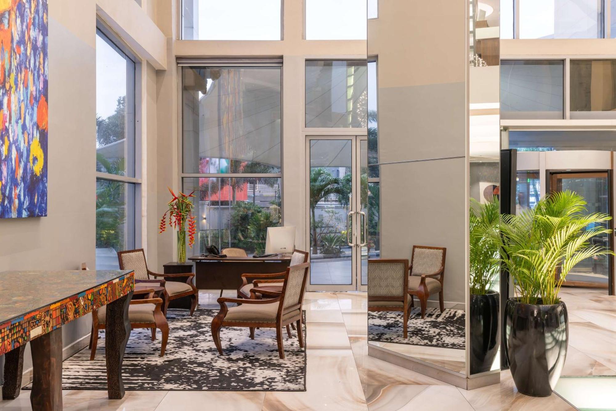 Radisson Blu Lagos Ikeja Экстерьер фото