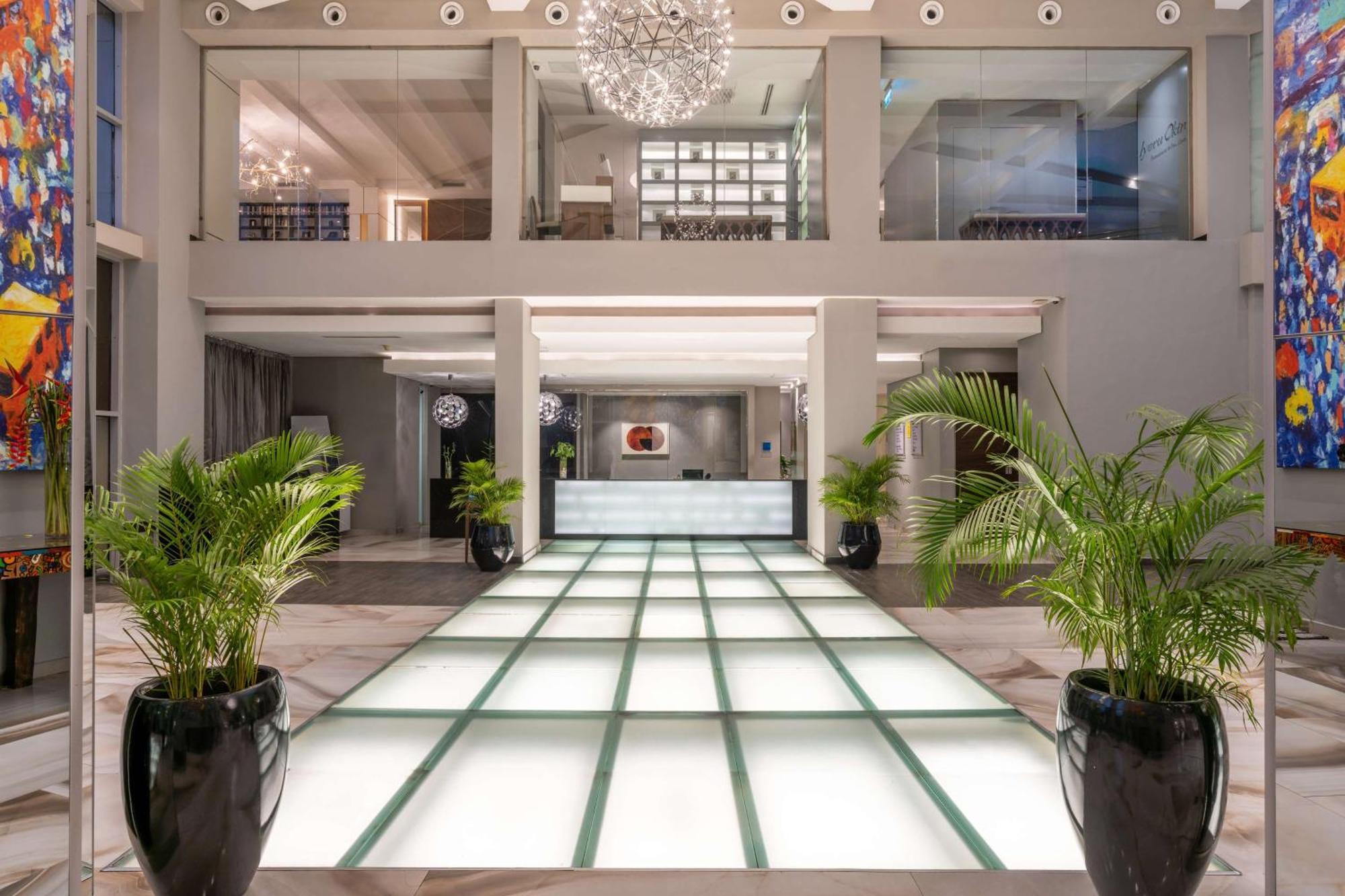 Radisson Blu Lagos Ikeja Экстерьер фото